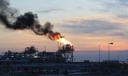 النفط توجه دعوات "حصرية" للشركات الأميركية لإدارة حقل نفطي جنوبي العراق